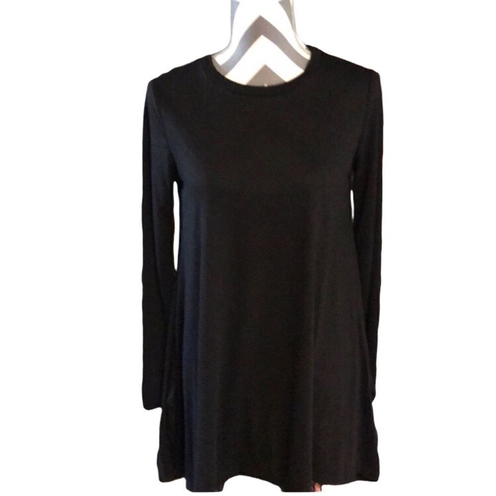 Sheโ+ย SkyโSMALLโNWTโBlackโTunic